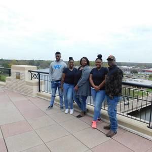 Meet your Posher, Glenda